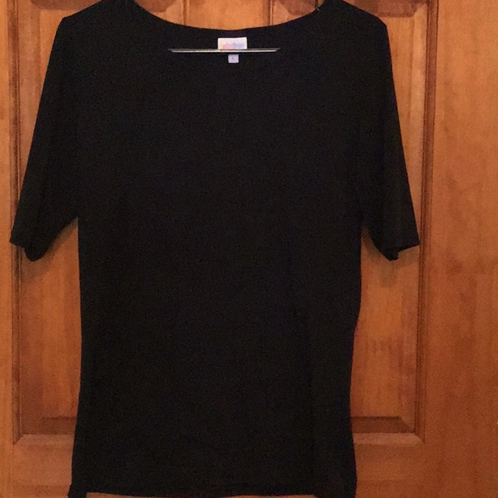 Black Gigi tee